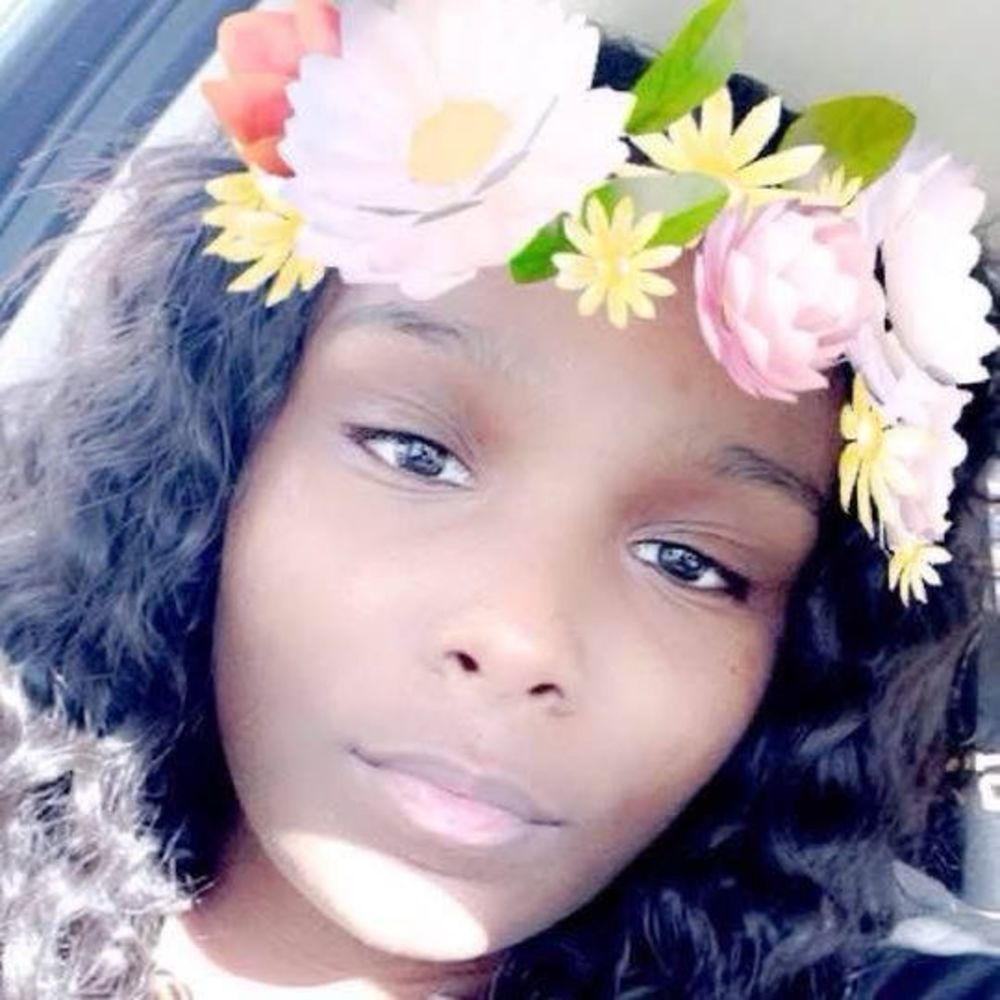 Meet your Posher, Nina